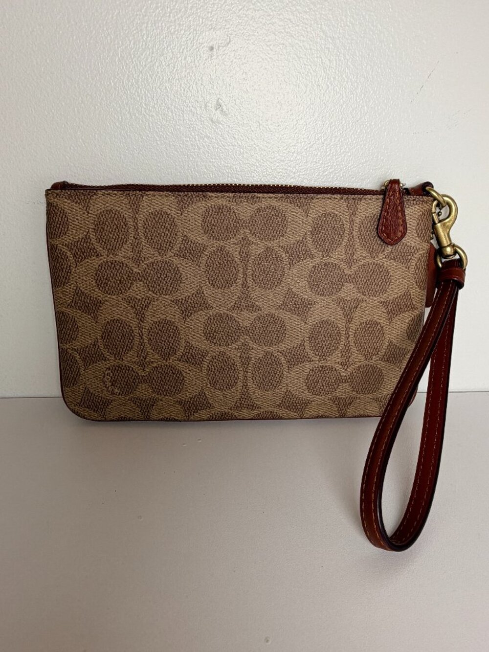 Coach Essential Small Wristlet Signature Canvas Brass Tan Caramel - Picture 2 of 4